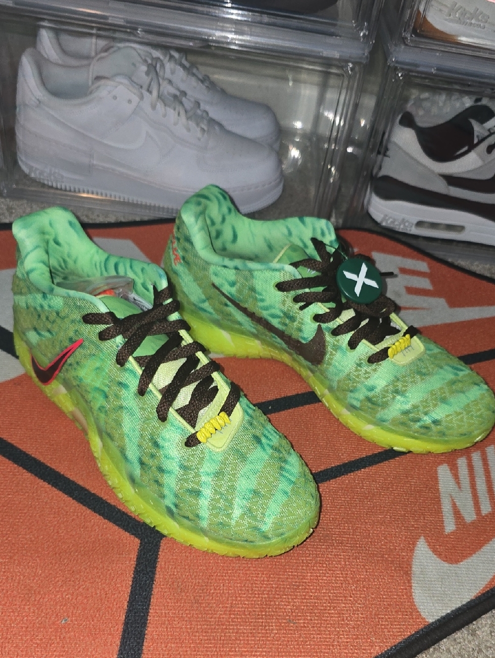 Nike Green Tie-Dye Running Sneakers with Neon Yellow Sole